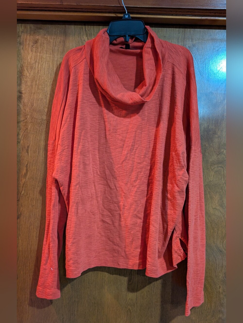 EUC Banana Republic Women’s Coral Cowl Neck Long-Sleeve Top